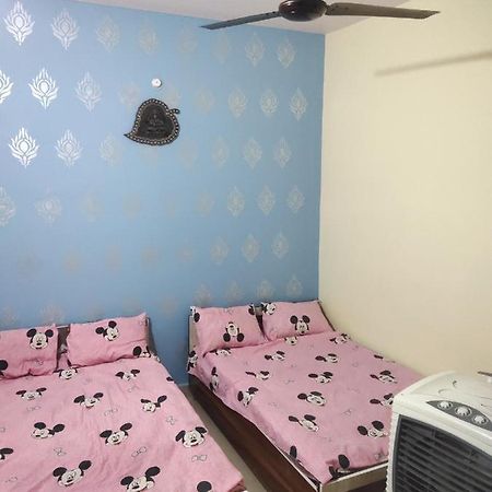 Yashu Guest House Ujjain Buitenkant foto